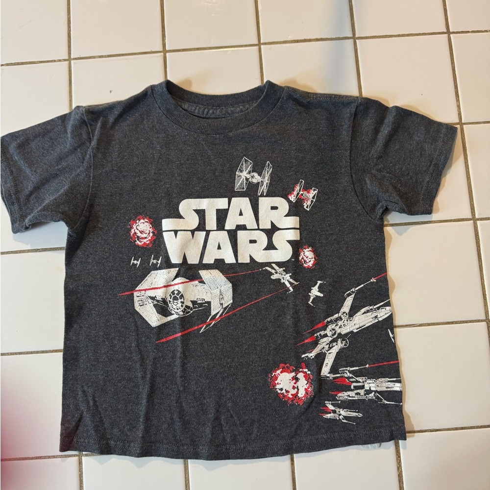 Boys Star Wars Graphic T-Shirt- XS in great condition